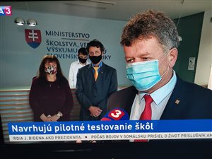 Pracovné stretnutie s ministrom školstva k otváraniu škôl